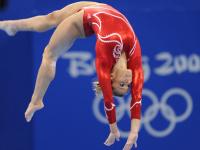 开云官方app入口-铁血中场定乾坤，法比尼奥关键先生本色，多特蒙德强压里昂展雄风