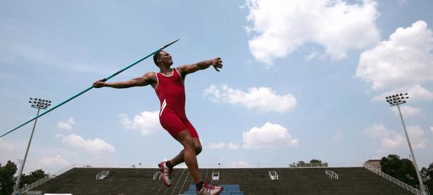 开云体育下载-广州鏖战青岛，塔图姆高光闪耀，一场跨越时空的篮球对话