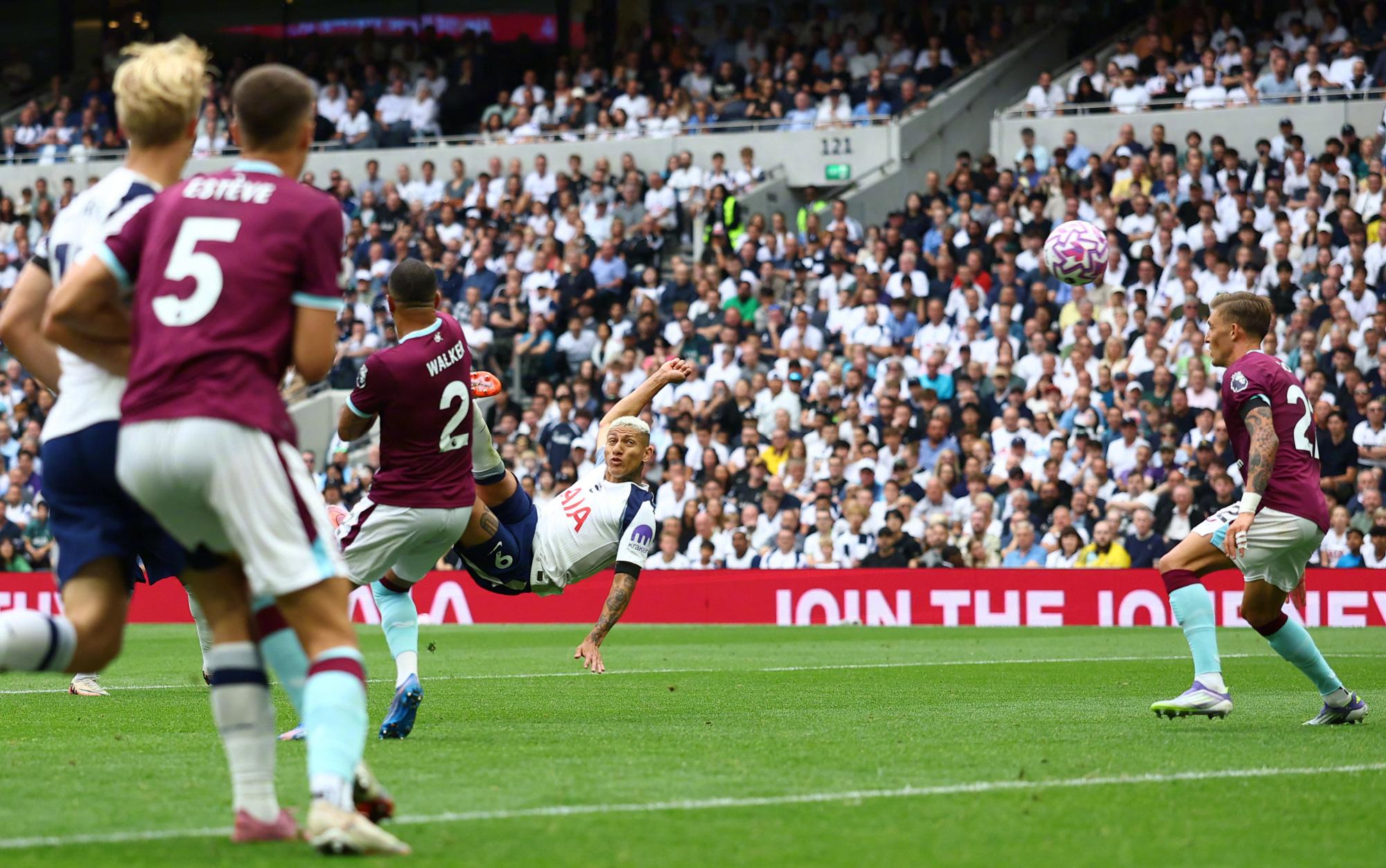 关于热刺-大胜伯恩利，保持排名，继续争夺前列位置的信息