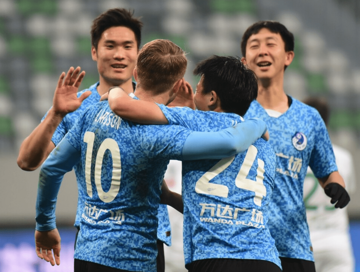 包含惊险时刻绝境逆袭，球队圆满结束比赛的词条