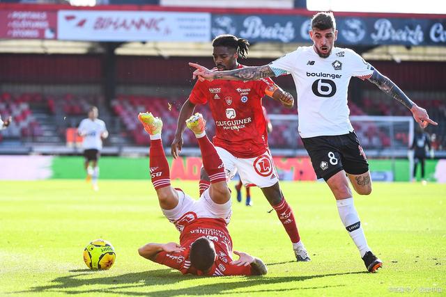 波尔多主帅公开批评球员表现，争取更好成绩的简单介绍