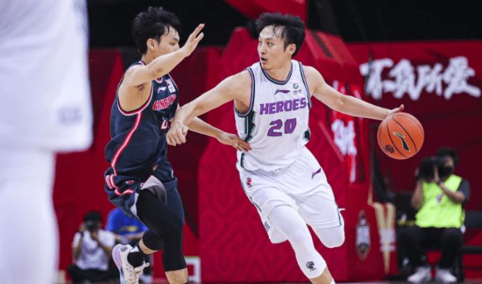 山东队击败深圳，锁定季后赛资格