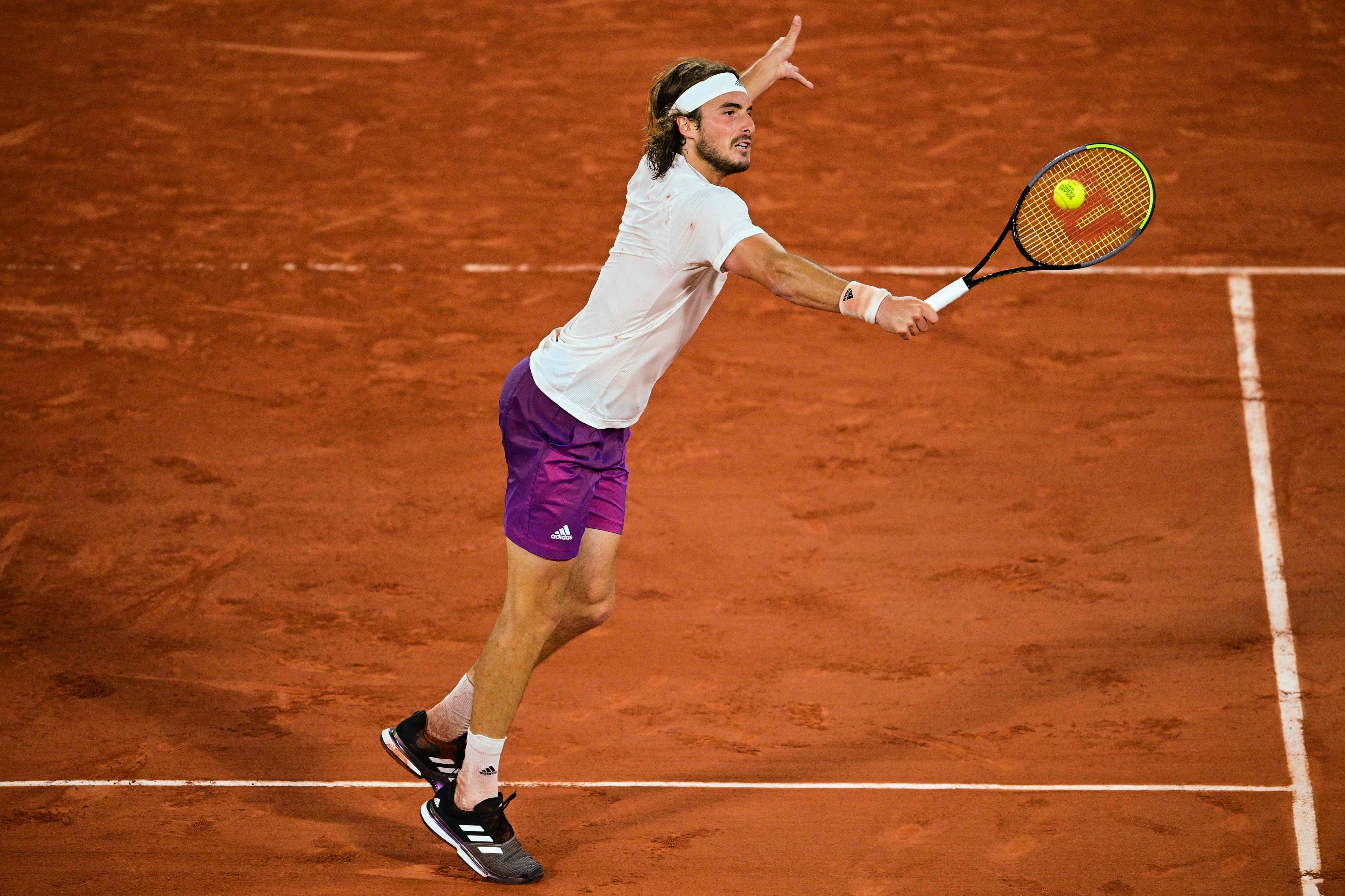 英国网球队绝杀美国网球队，西西帕斯送出助攻的简单介绍