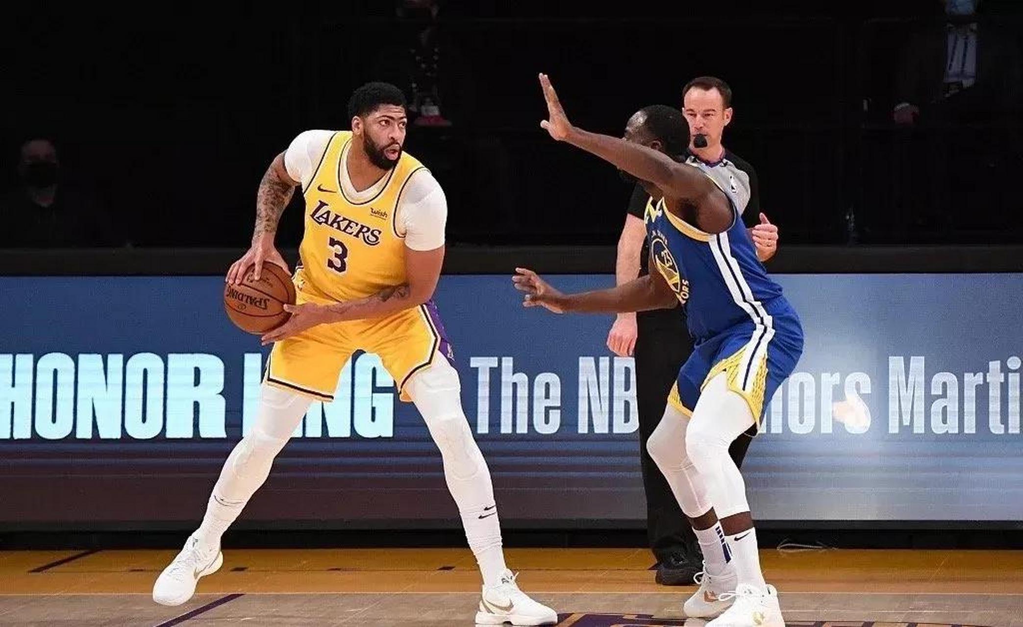 浙江队逆转北京队，浓眉哥统治全场