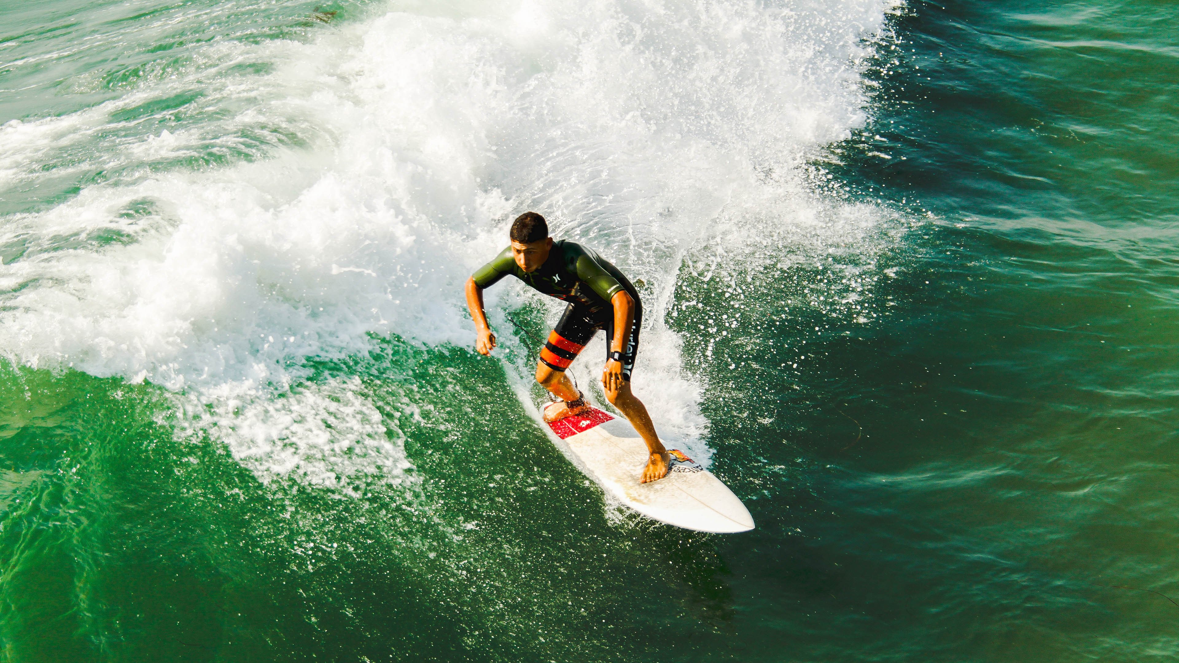 绝杀之夜，浓眉关键三分助广东队险胜篮网